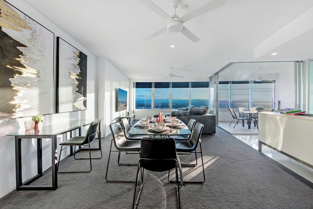 Private Q Tower Apartments - Wow Stay