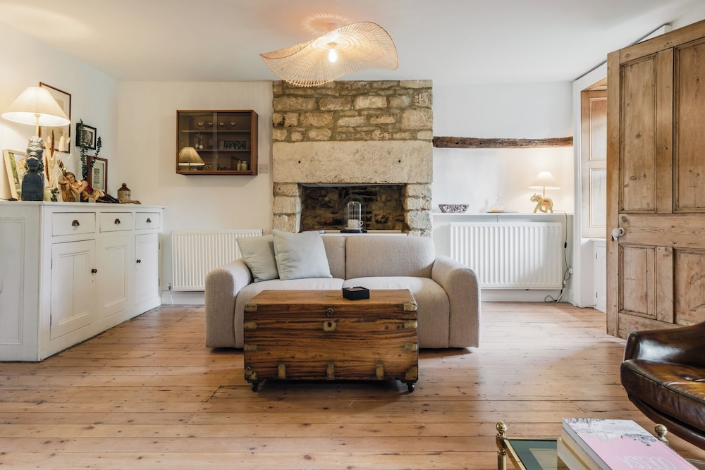 Historic 3 BD Cottage in the Cotswolds