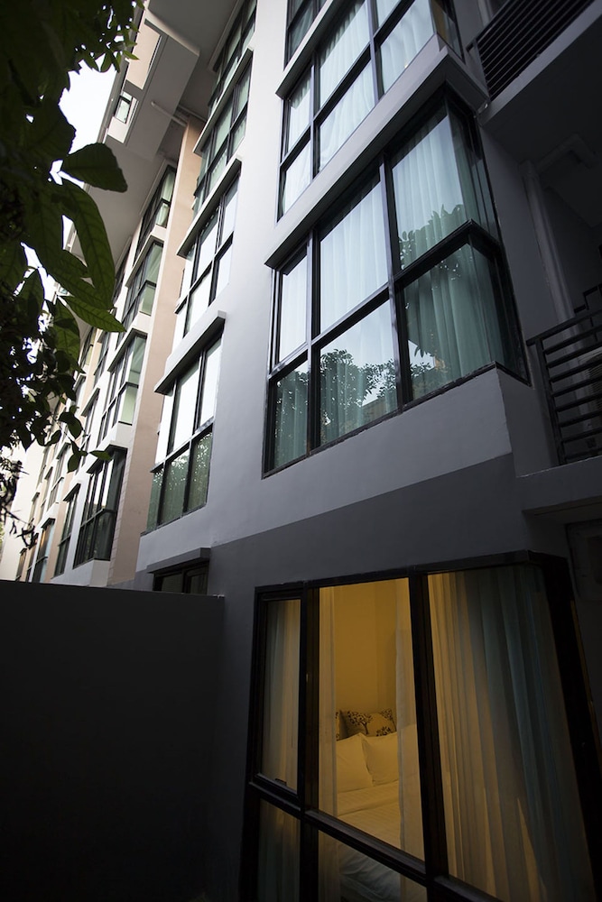 Locals Sukhumvit ThongLor Vtara 36