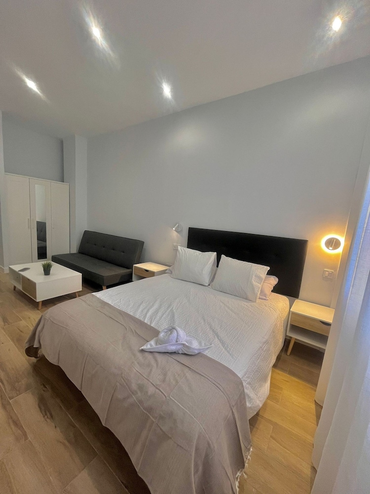 Ifema IV in Madrid With 1 Bathrooms
