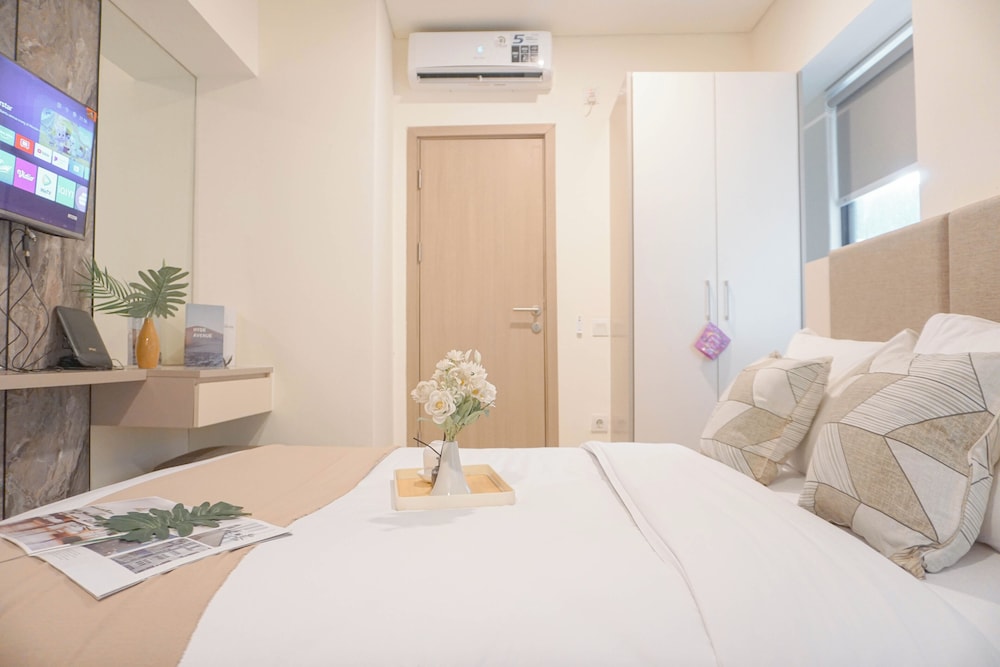 Homey And Minimalist Studio Apartment Meikarta