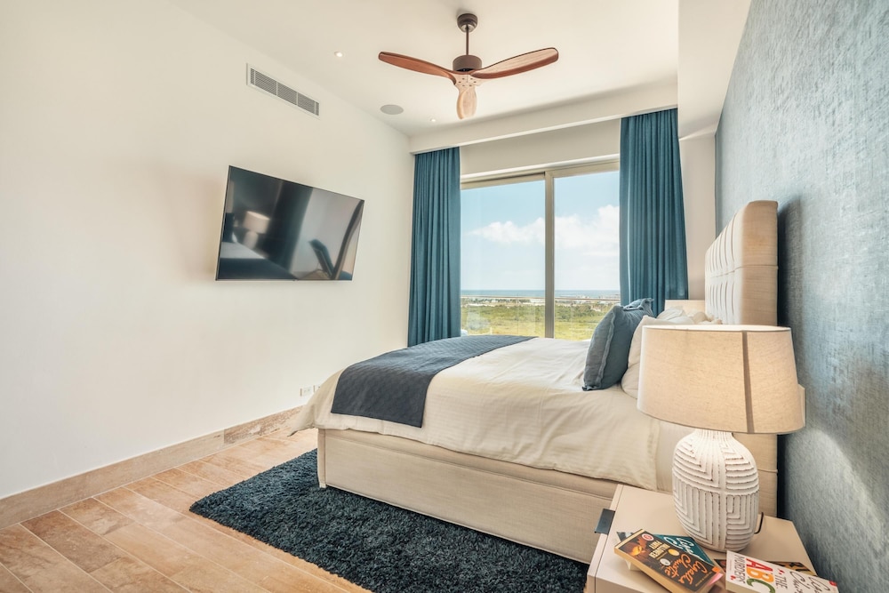 Amazing Penthouse in Exclusive Tower in Capcana