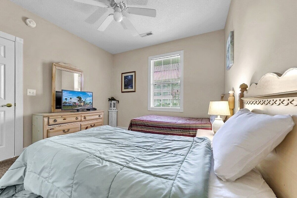 Magnolia Place 4665-104 2 Bedroom Condo