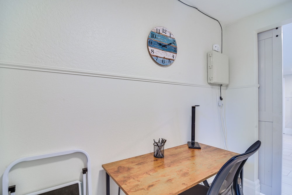 Walk to Beach: Treasure Island Gem w/ Golf Cart!