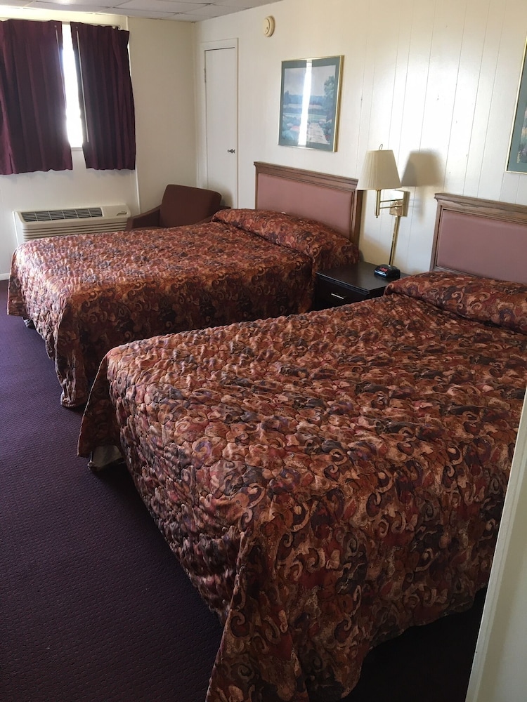 Holiday Motel