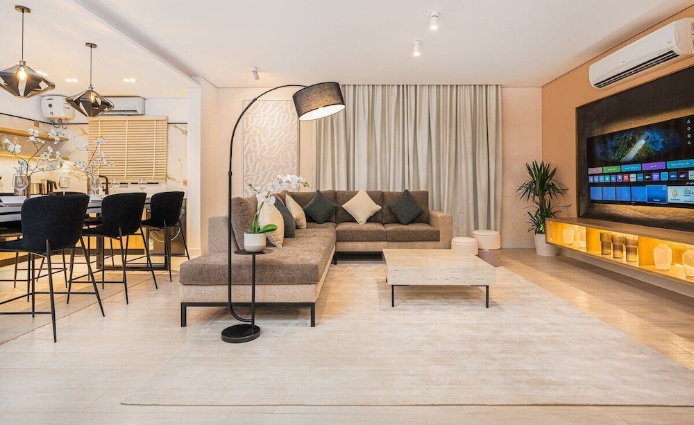 Distinctive Apartment With 2BR in Almughrizat