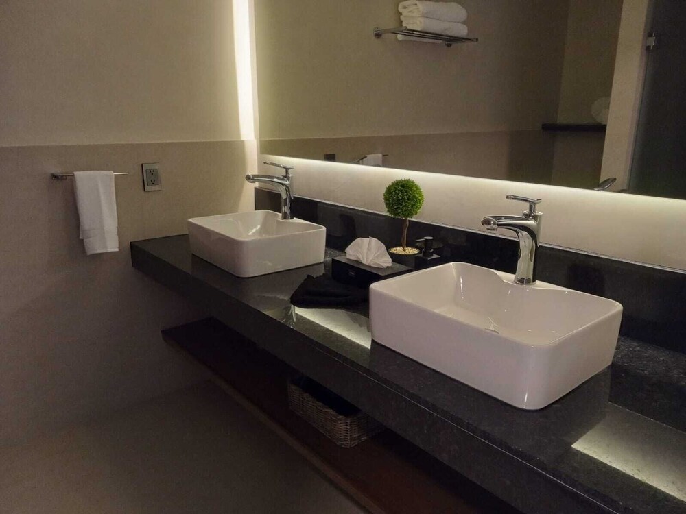 Hotel Zuma Colony