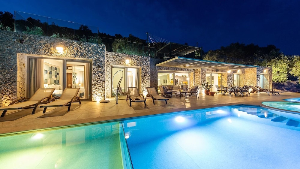 Villa Summer Wine by White Dream Villas
