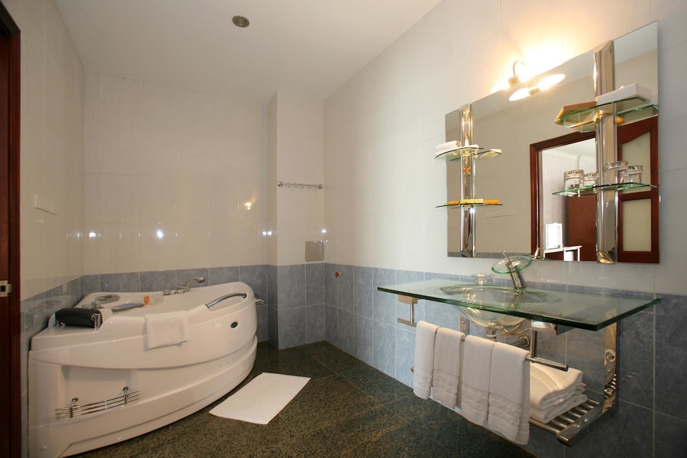 Song Hong Resort view 2