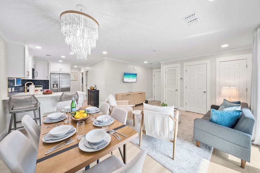 Beachside Villas 811