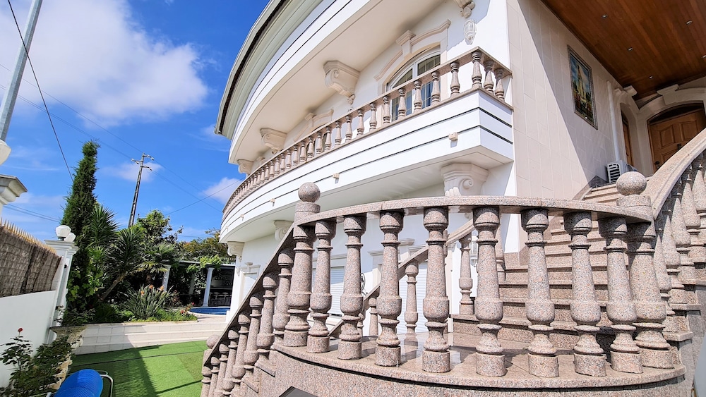 Hotel Silver Village Residence - Image 1