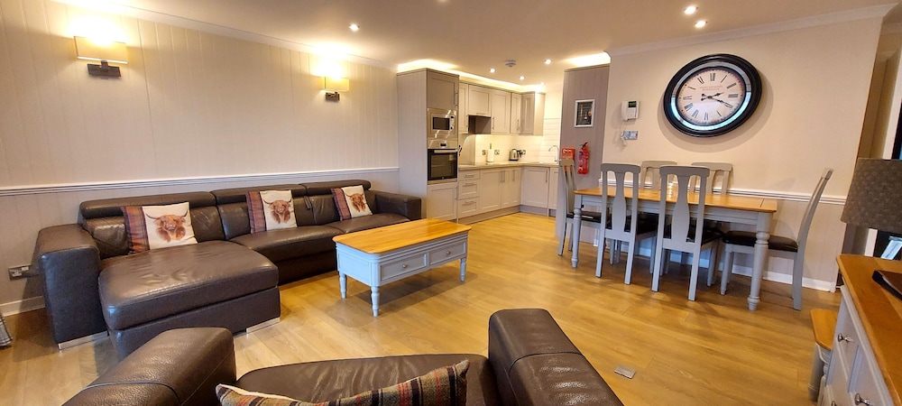 Rannoch Highland Club Pine Marten Lodge 05