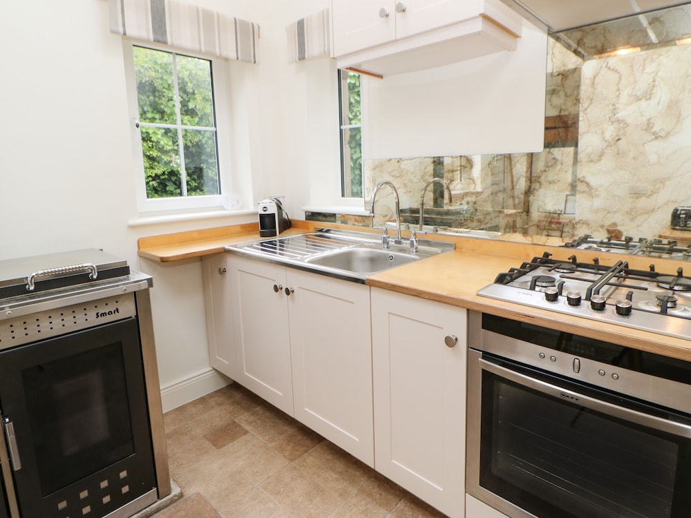The Cottage, 5 Richley Terrace