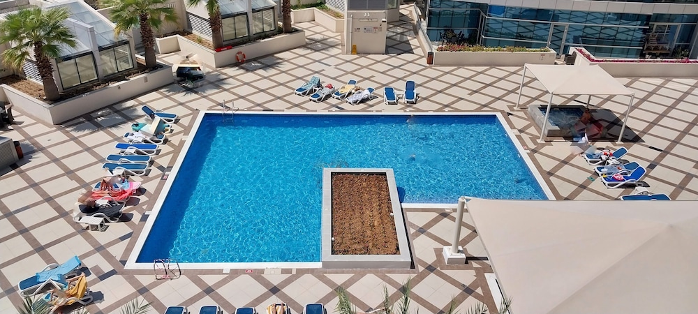 Gorgeous 1B With Balcony in Dubai Marina