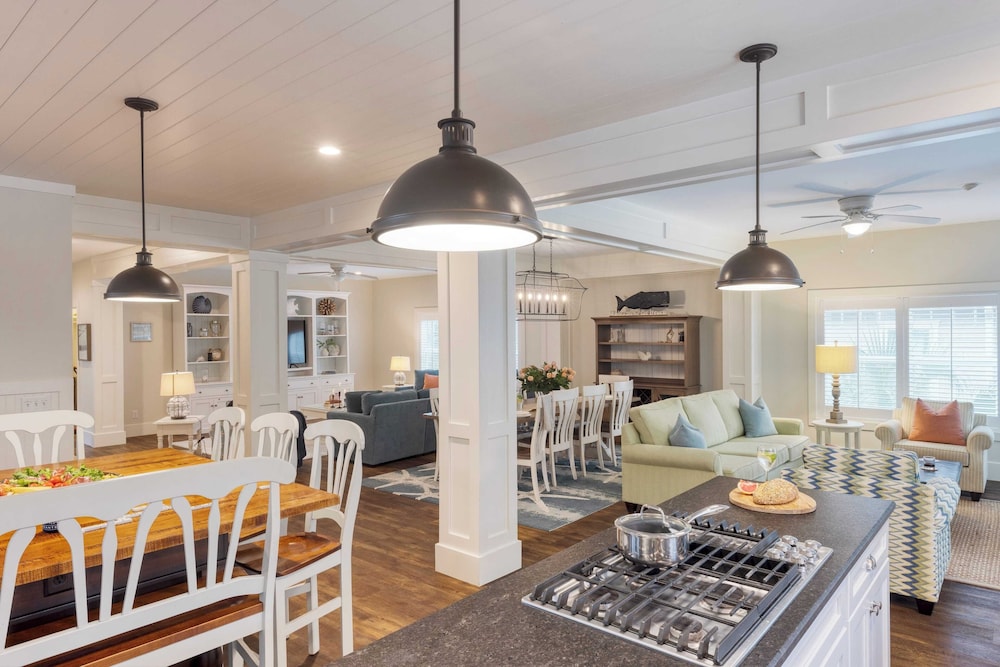 Pink Plume Coastal Escape Near Beach, Private Pool, Grill, & Luxe Interiors