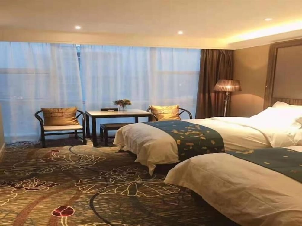 GreenTree Huainan Tianjiaan Square Guangchang road Hotel