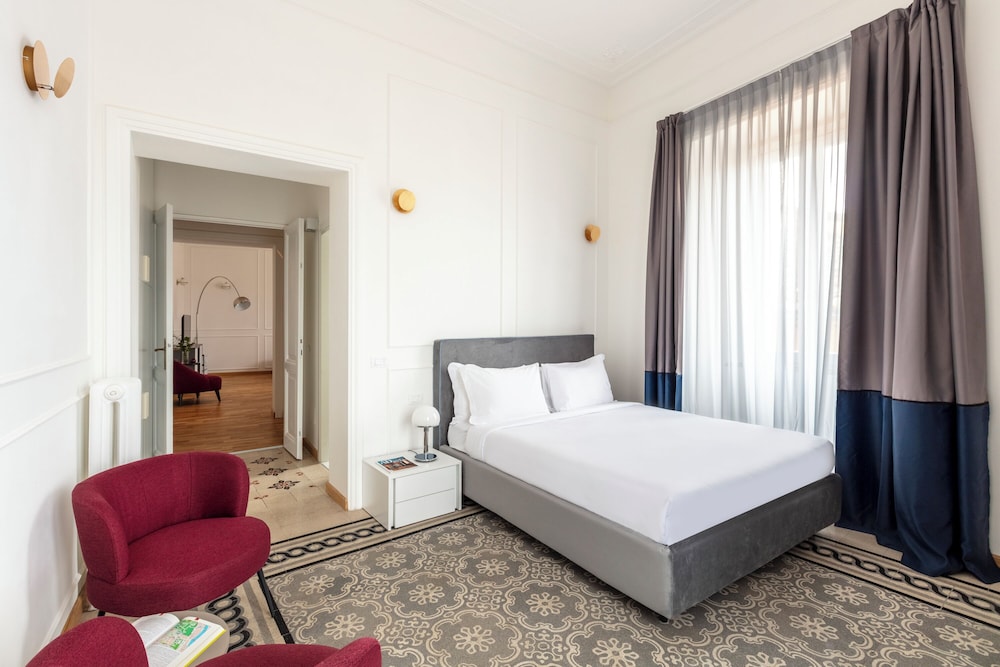 SJR Luxury Apartment Trevi Fountain