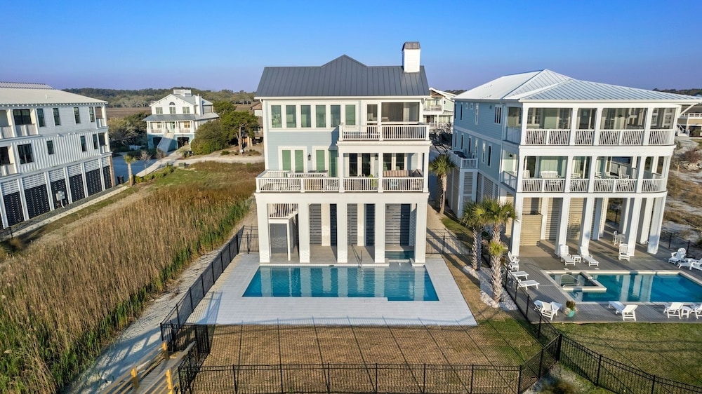 Seaside Serenity Oceanfront Luxury With Pool 6 Bedroom Home by Peace Vacations