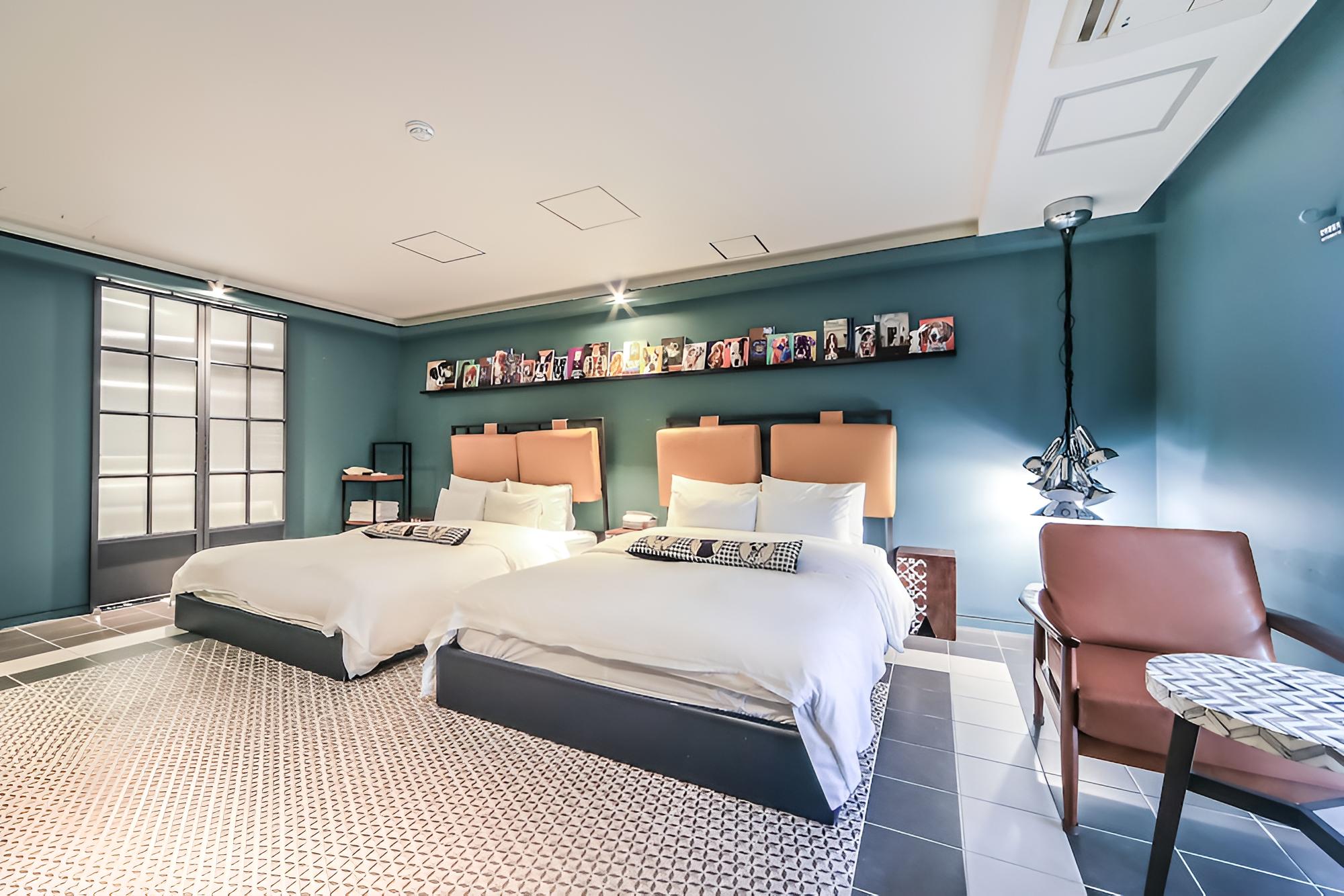 Hound Hotel Nampo