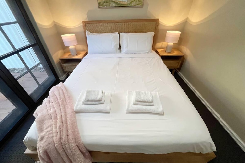 Lovely 1BR in Beachy Scarborough