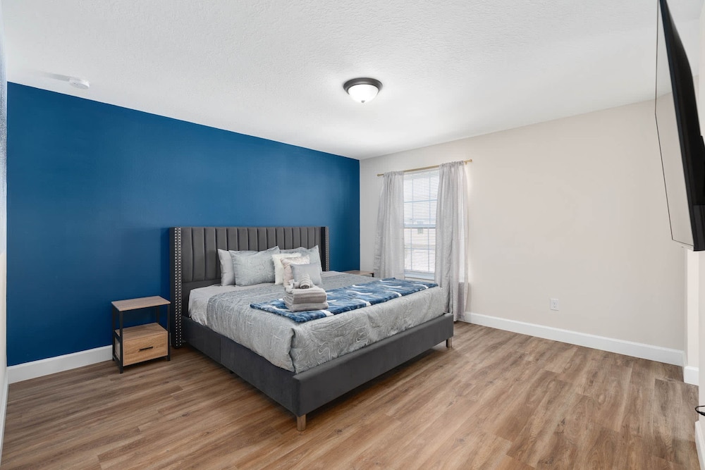 Super Luxe- Sleeps 17 W Designs Near Disney