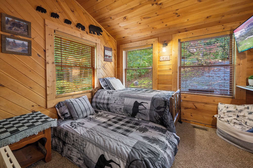 Sept Special Peaceful Mt Views Fishing Pond Pool