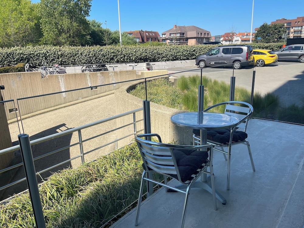 Apartment in Nieuwpoort Near Sandy Beaches