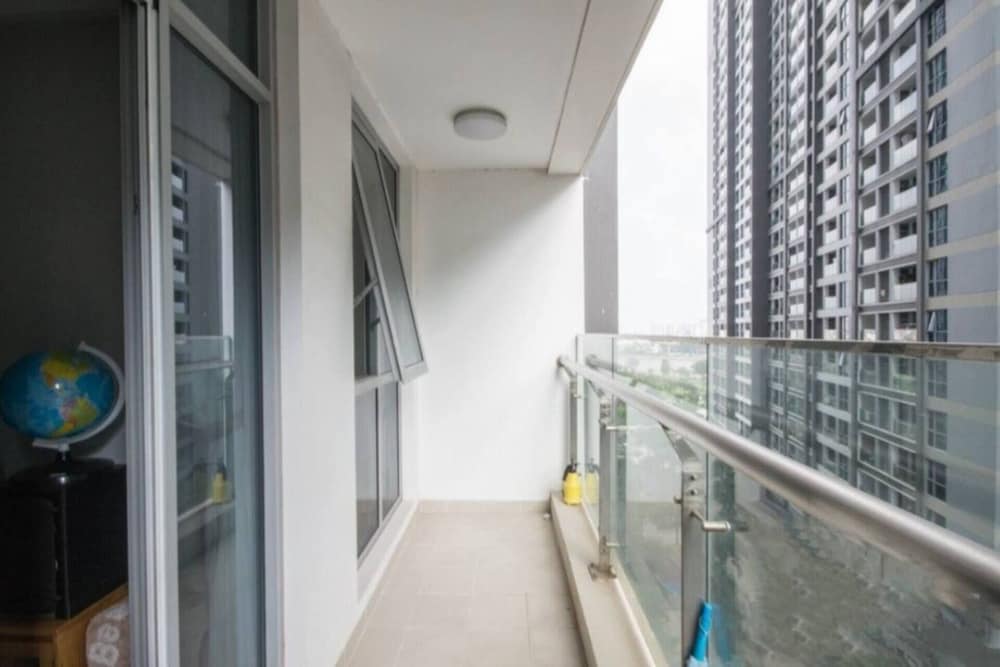 Spacious Modern 4-bed 140sqm Vinhomes Apartment