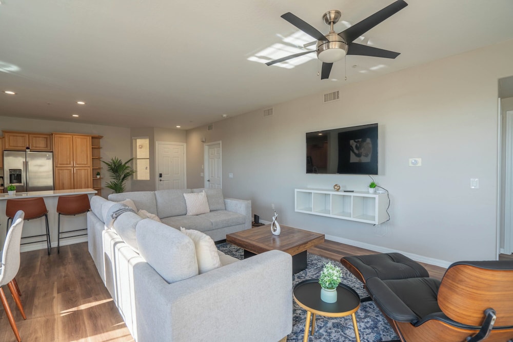 ROVE LIVING/KL - The Fredrick Tempe