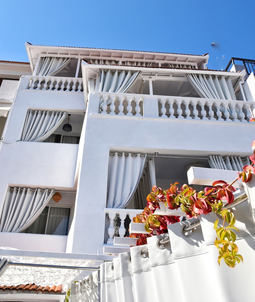 Angelos Design Suites