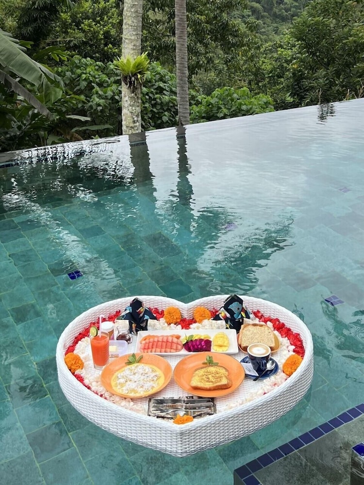 Lebah Villas