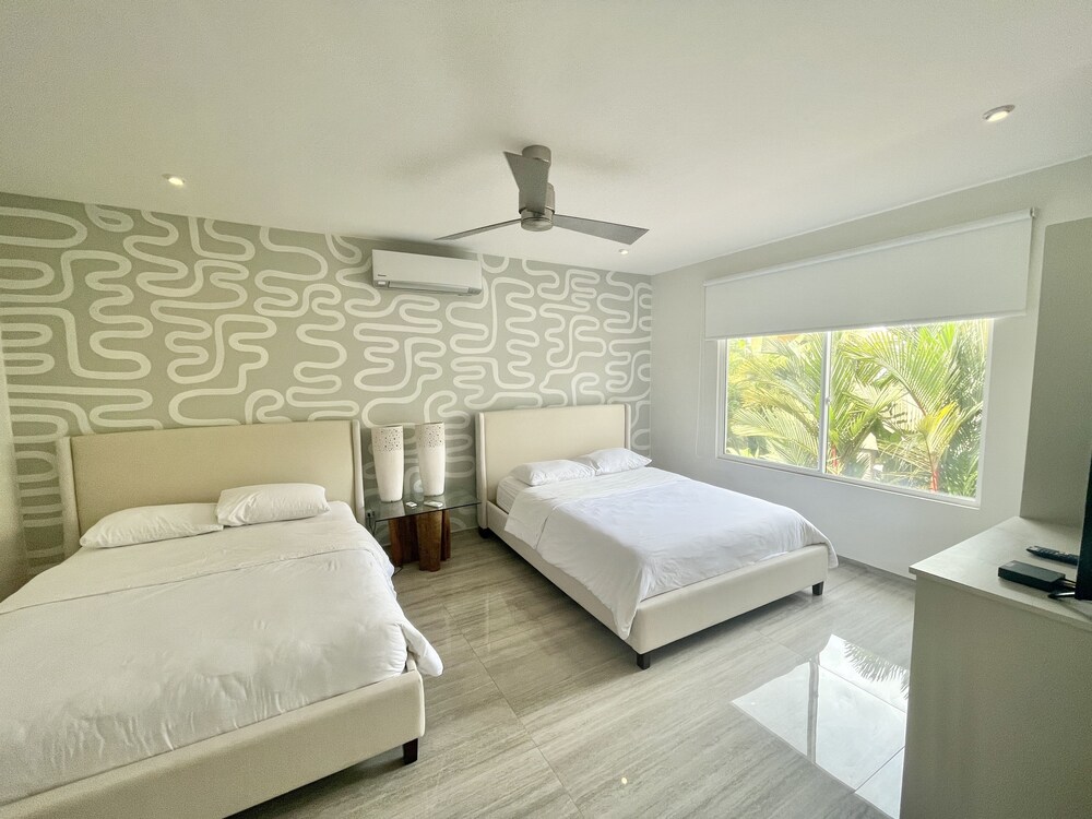 Ocean View Beach House with Pool - Hermosa Palms 44