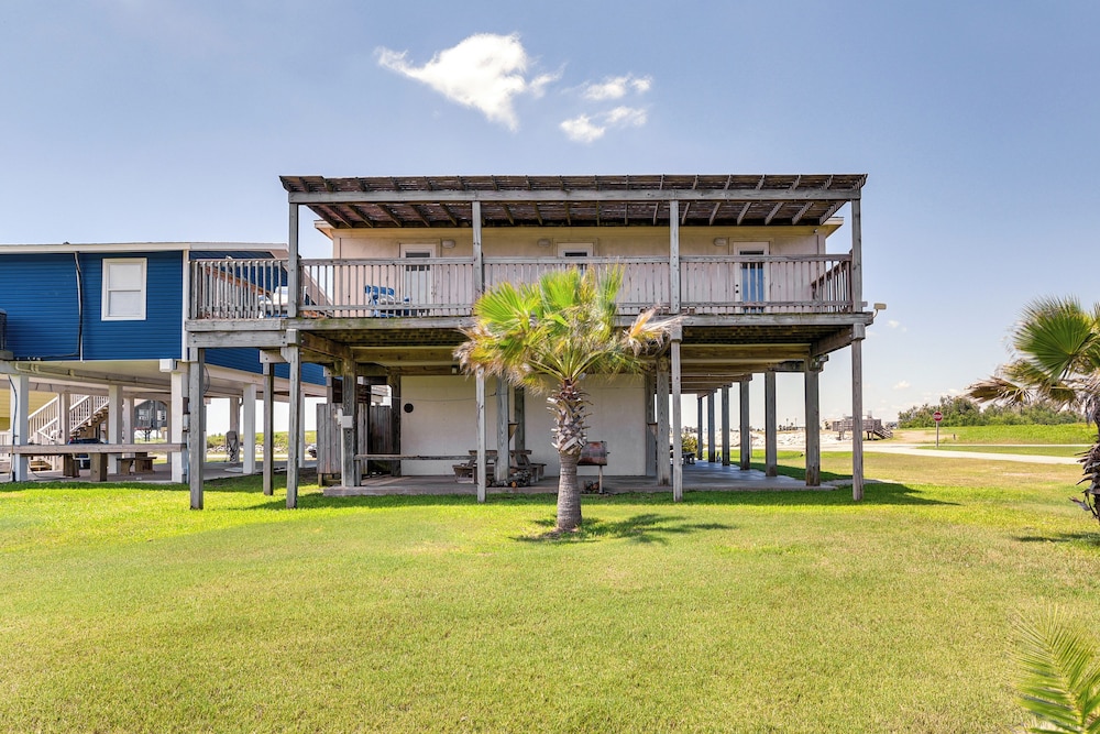 Intracoastal Views & Deck: Surfside Beach Home