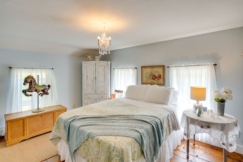 12-acre Vacation Rental in the Berkshires!