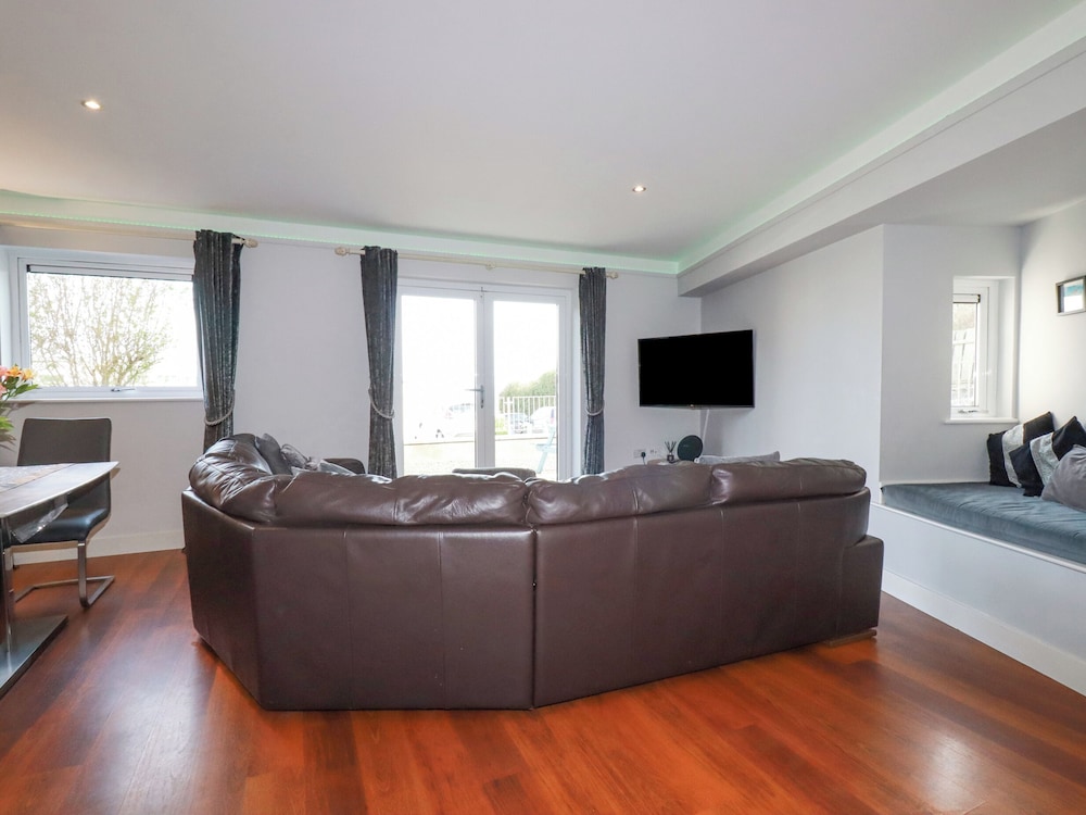 Apartment 2