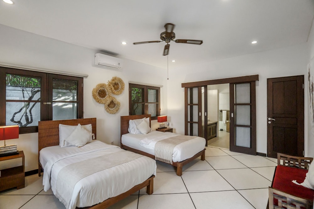 Villa Gading by Alfred in Bali - Stunning 4BD Villa in the Heart of Seminyak Beach