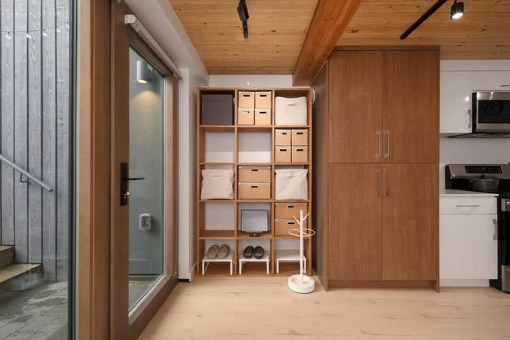 Passive House Luxury 2 Bedroom Basement Suite - Image 4