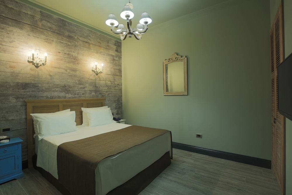 Bastille Hotel Yerevan