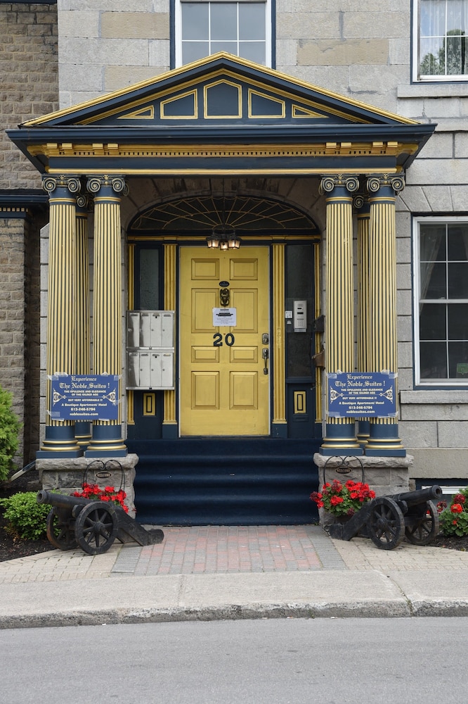 Brockville Vacations - The Noble Suites - Property Image 27