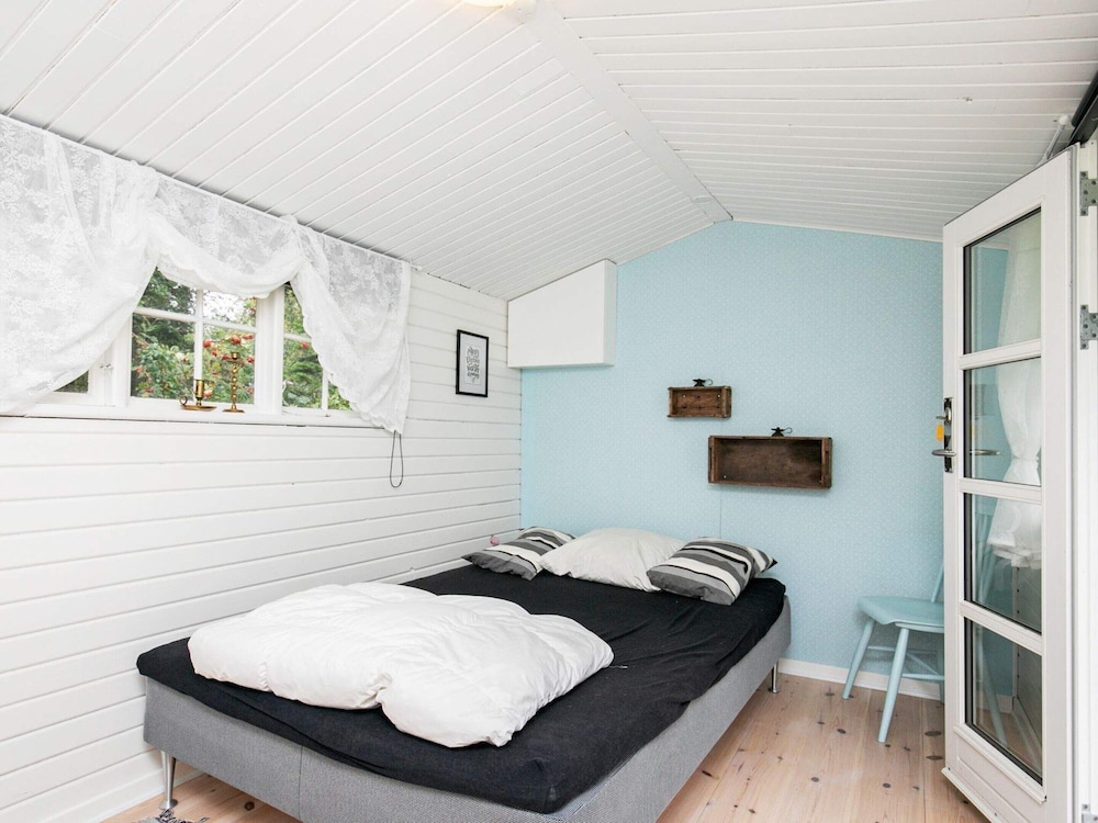5 Person Holiday Home in Hojslev