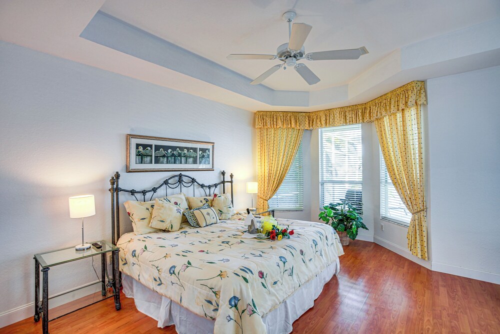 Tarpon Point Retreat w/ Dock: 1 Mi to Marina!