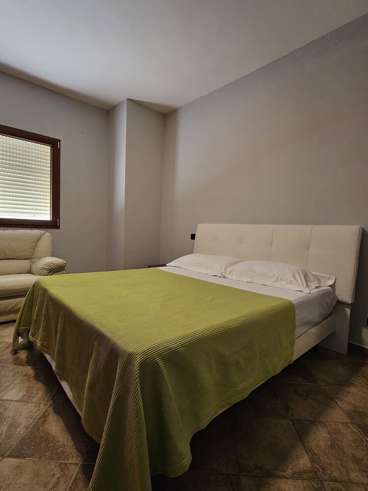 Elly Seaside Apartment