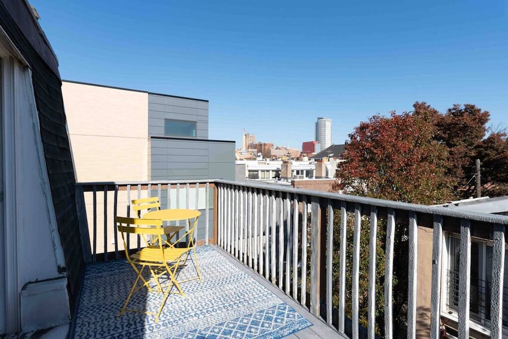 1918 Duplex with Character City Center