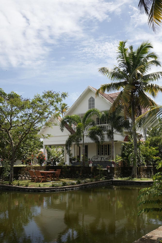 Palliath House-Heritage Villa Beachside