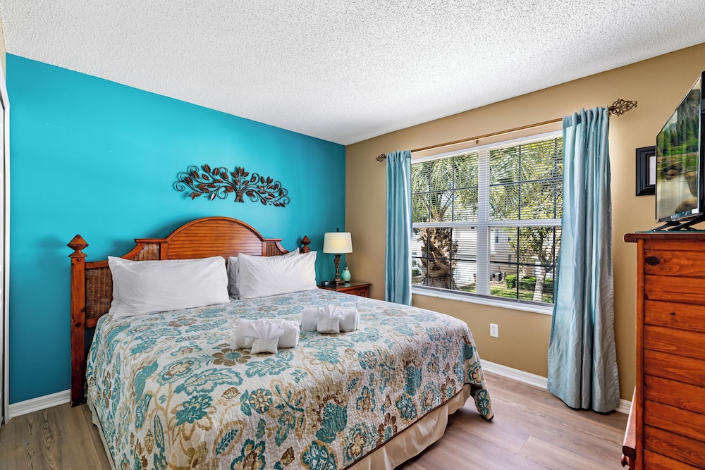 Relax & Unwind – Stunning Home W/ Private Pool!