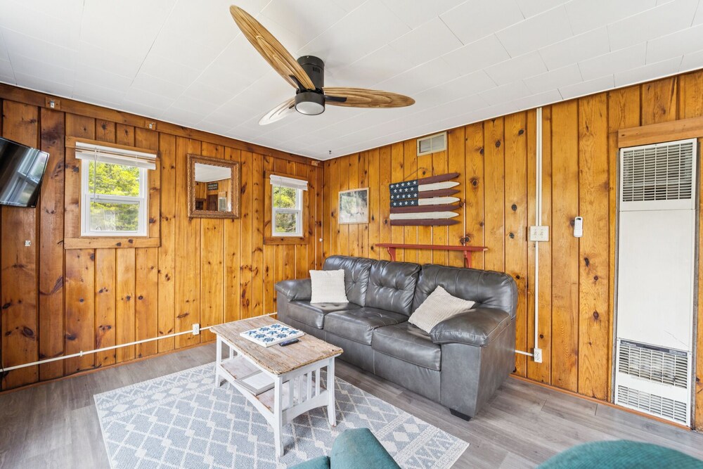 Barefoot Beach Resort