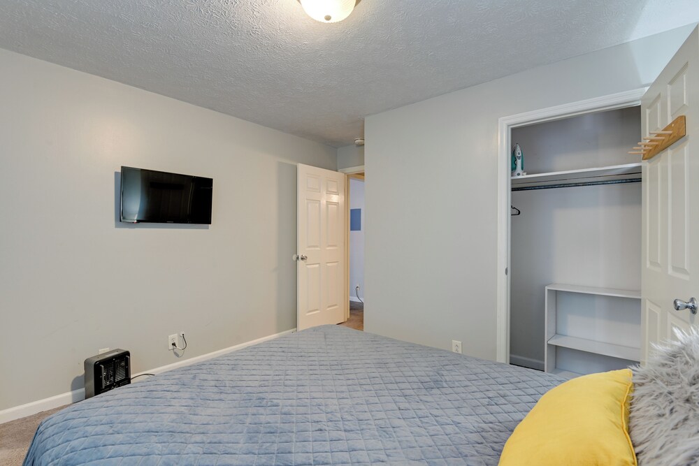 1 Mi to Dtwn: Pet-friendly Apt in Nashville