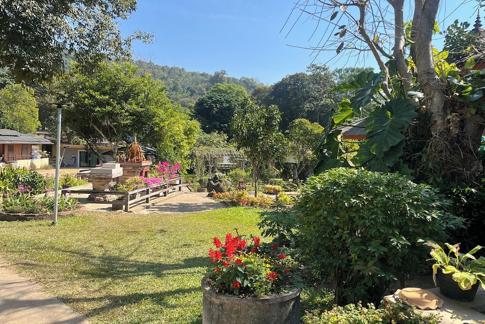 Tung Lakorn Farm