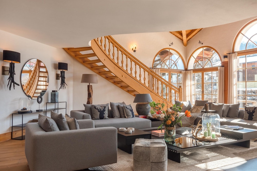 Elegant Chalet Near Slopes & Village