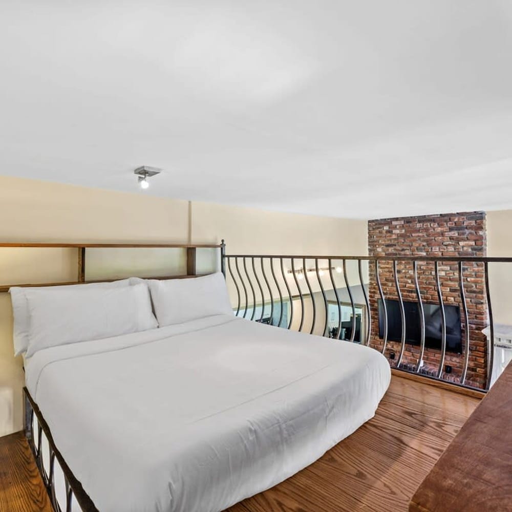 Charles Court II by Rovetravel West Village Loft